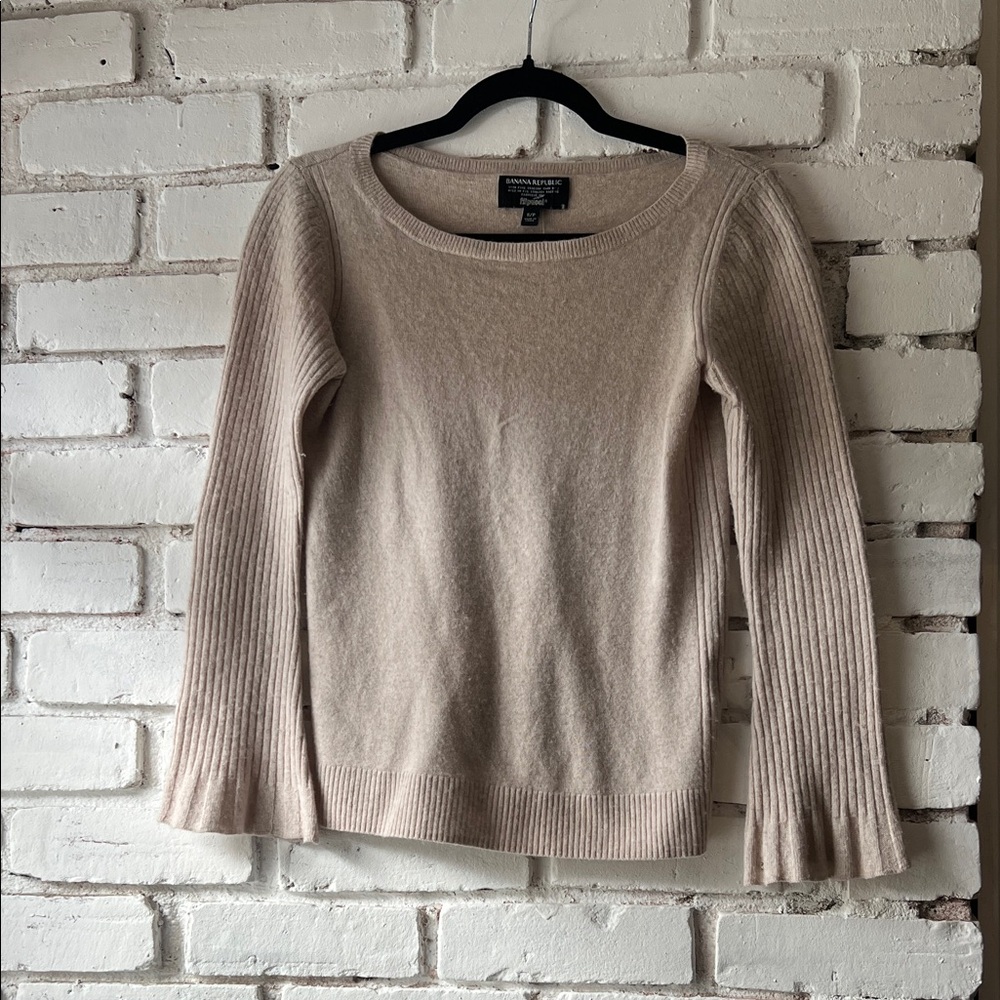 Banana Republic Women's Beige Crew Neck Sweater FILPUCCI
